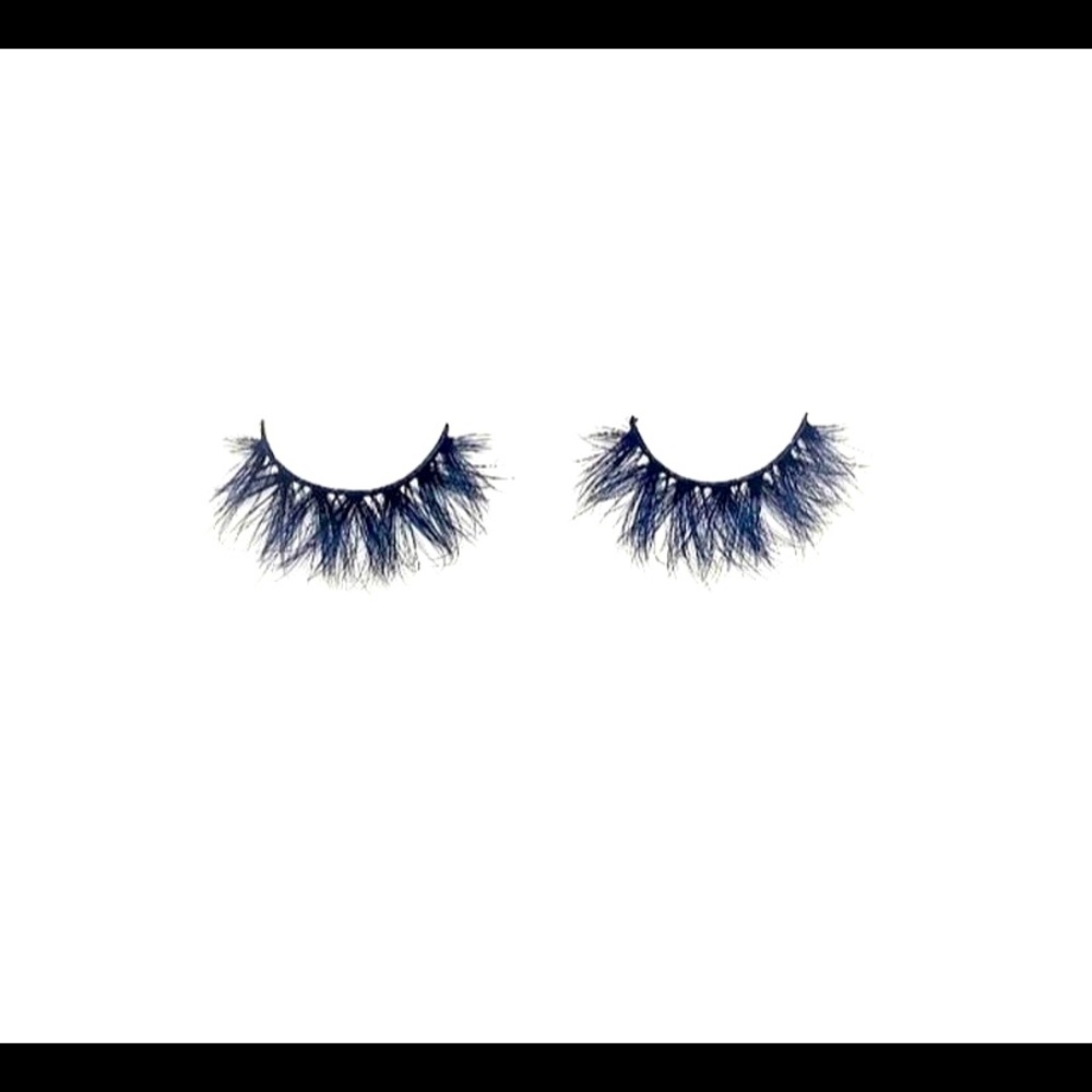 “Baby girl” - lightweight, wispy style mink lashes!